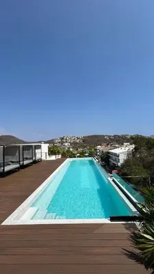 Piscina en o cerca de Stay just steps away from the beach!