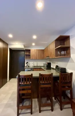 Una cocina o zona de cocina en Stay just steps away from the beach!