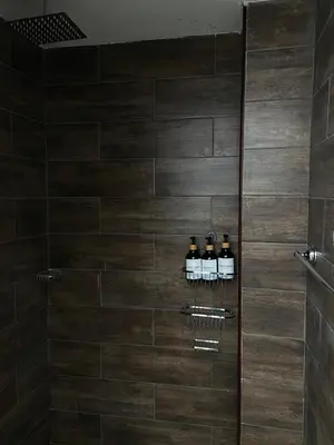 Un baño de Habitación en departamento de lujo