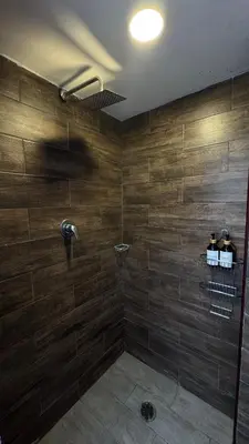 Un baño de Habitación en departamento de lujo