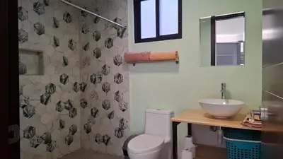 Un baño de departamento compartido Aeropuerto-GNP