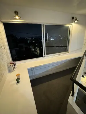 Un balcón o terraza de casita briones