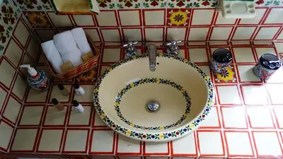 Un baño de Volcanic Park
