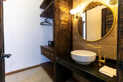 Un baño de Bendito Capricho Hotel