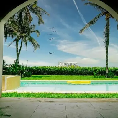 Beachfront house Private beach Pool 6 people