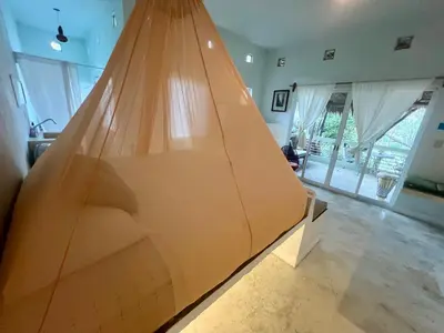 Plano de Casa con alberca y acceso directo a la playa