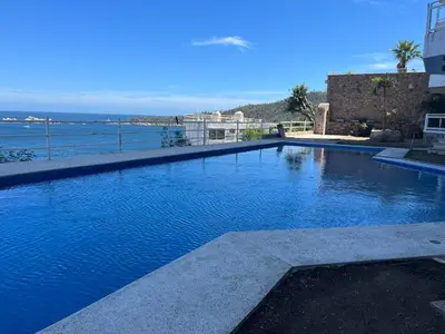 Piscina en o cerca de apartment with sea and Island views
