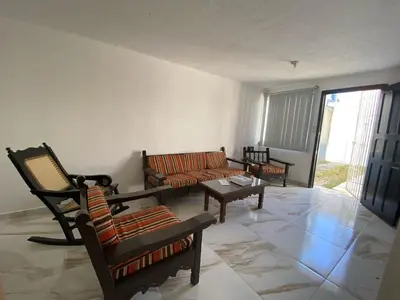 Zona de estar de Casa entera gran ubicación, aeropuerto ver