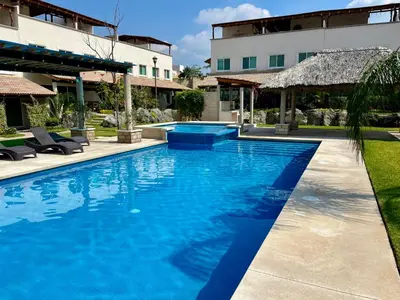 Piscina en o cerca de Casa Boho - Heated Pool, Private Grill & Garden - Xochitepec