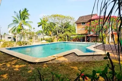 Piscina en o cerca de villa frida con alberca