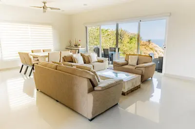 Zona de estar de Oceanview Condo - PuntaArrocito C201