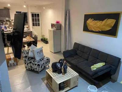 Zona de estar de Casa con jardín y piscina ideal para el fin de semana
