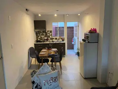 Una cocina o zona de cocina en Casa con jardín y piscina ideal para el fin de semana