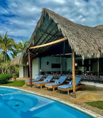 Piscina en o cerca de Villa Lumina - Beachfront Escape Private Pool, Spacious & Serene