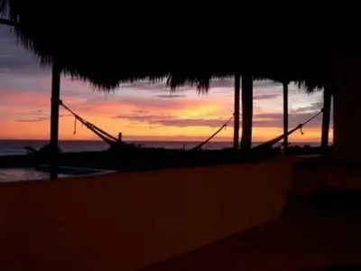 Amanecer o atardecer desde la villa o alrededores