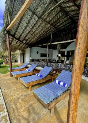 Plano de Villa Lumina - Beachfront Escape Private Pool, Spacious & Serene