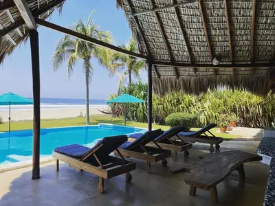 Piscina en o cerca de Villa Lumina - Beachfront Escape Private Pool, Spacious & Serene