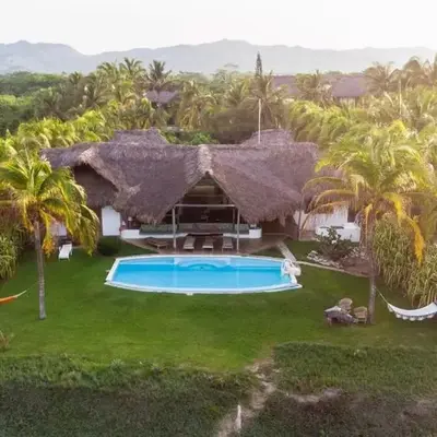 Villa Lumina - Beachfront Escape Private Pool