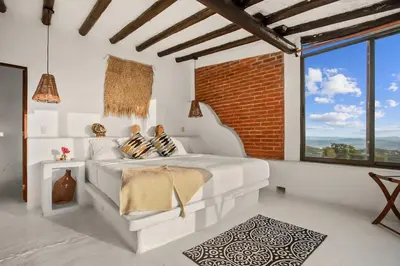 Cama o camas de una habitación en Tepoztlán — Private 5-Casita Mountain Retreat