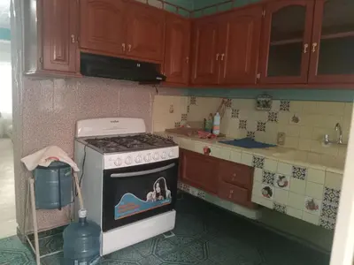 Una cocina o zona de cocina en casa los patos