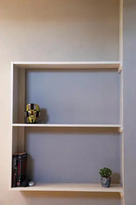 Biblioteca en la habitación en casa particular
