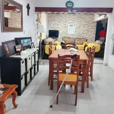 Una televisión o centro de entretenimiento en Casa Blanca