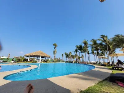 Piscina en o cerca de Paktinemi Diamante Fantastic View Beach Club