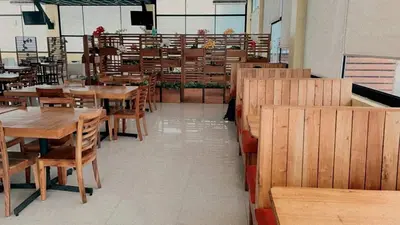 Un restaurante o sitio para comer en Hotel Novaterra