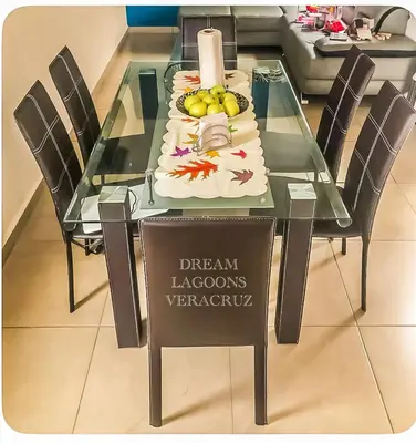 Comida en o cerca de este apartamento