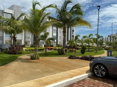 Jardín al aire libre en Departamento en Acapulco Diamante