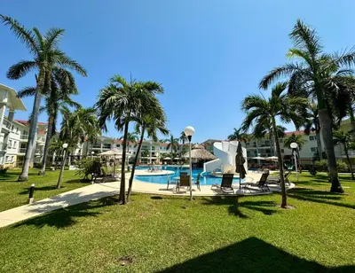 Piscina en o cerca de PARAISO ESCONDIDO e126