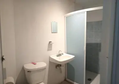 Un baño de Depto Zona UV Lagos Isleta 102