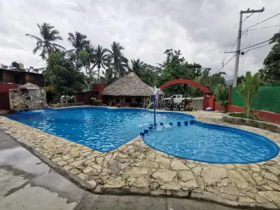 Piscina en o cerca de Cabañas LOS REYES