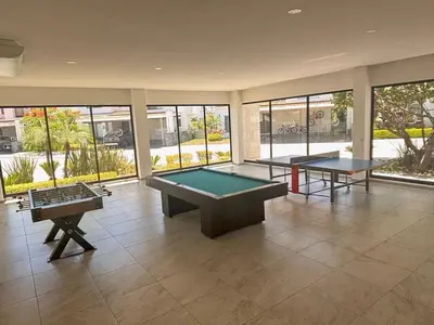 Mesa de billar en Increible casa en campo de golf!