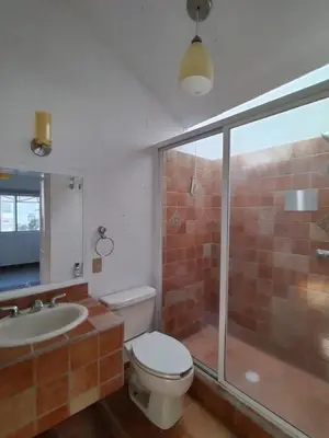 Un baño de Chalet con excelente vista
