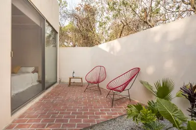 Un patio o zona al aire libre en Casa Oma 03