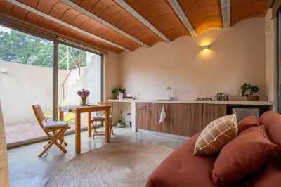 Una cocina o zona de cocina en Casa Oma 04