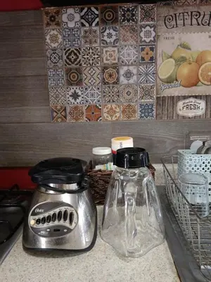 Una cocina o zona de cocina en Comfortable apartment, close to the beach