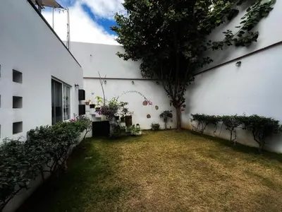 Jardín al aire libre en Casa YOKO