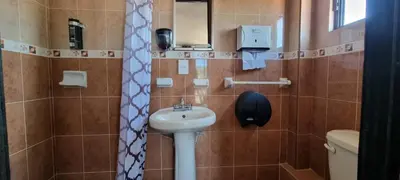 Un baño de Hotel El Eden 2 pers 14