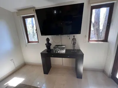 Una televisión o centro de entretenimiento en Rome en ValQuirico