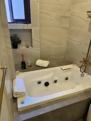 Un baño de Amore e Vino en ValQuirico