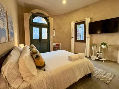 Una televisión o centro de entretenimiento en Mueganos 5 en ValQuirico