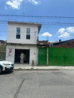 Edificio en el que se encuentra el hostal o pensión