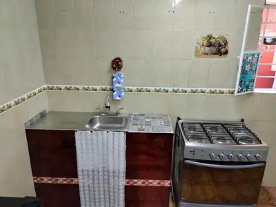 Una cocina o zona de cocina en Quiet and beautiful apartment