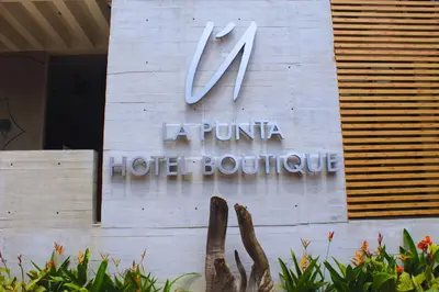 Certificado, premio, señal o documento que está expuesto en ÚNICO LA PUNTA HOTEL BOUTIQUE Beach club