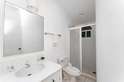 Un baño de 3067 - Casa Blanca