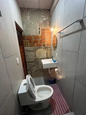 Un baño de Sendero de San Francisco