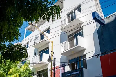 Edificio en el que se encuentra el hotel