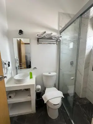 Un baño de Galaxy suites